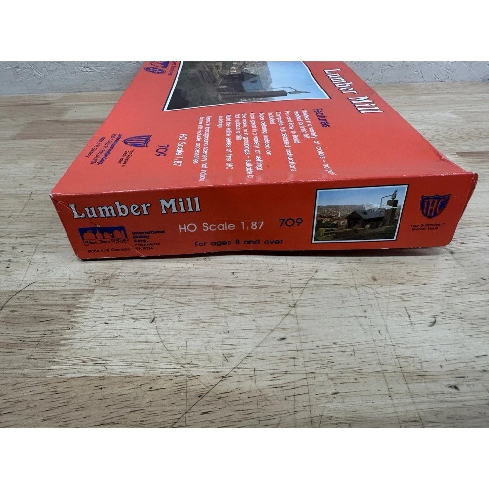 IHC LUMBER MILL HO SCALE # 709 LUMBER MILL